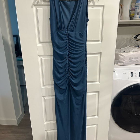 Lulu’s Size Medium Aveline Dark Slate Jersey Knit Ruched Bodycon Maxi Dress - Picture 6 of 12